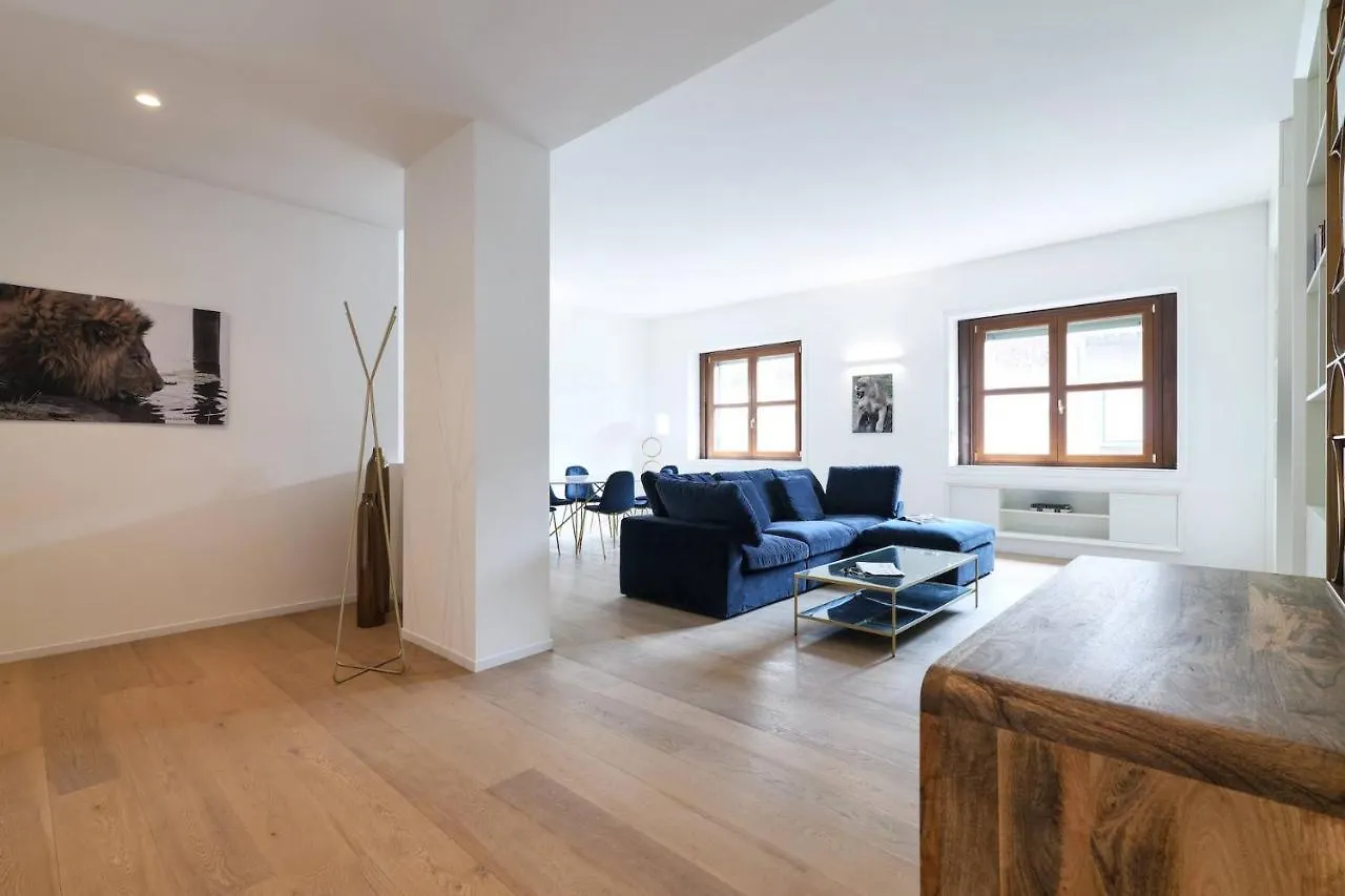 Elegant Urban Retreat In The Heart Of Milan - Breraアパートメント 0*,  イタリア