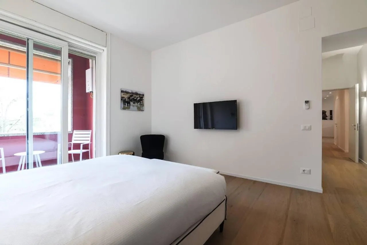 Elegant Urban Retreat In The Heart Of Milan - Breraアパートメント