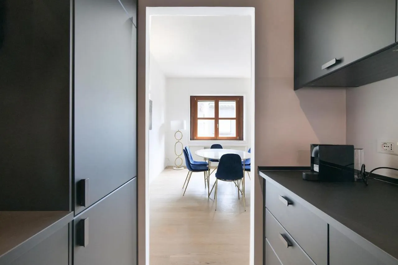 アパート Elegant Urban Retreat In The Heart Of Milan - Breraアパートメント イタリア